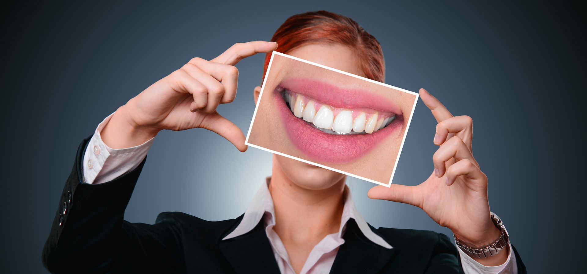 donna sorriso dente.jpg